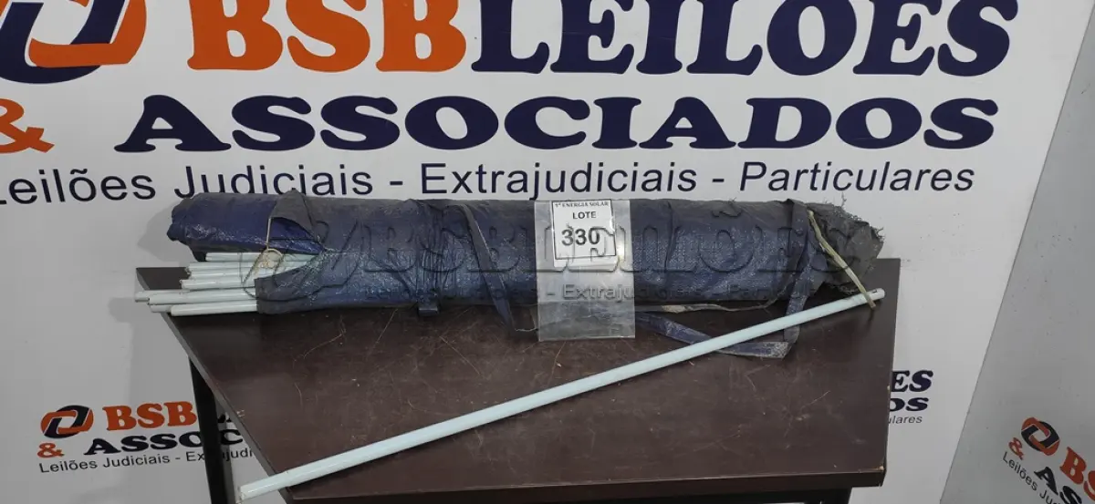 LOTE 330 - 01 TENDA GAZEBO 3 METROS. (NO ESTADO) ATENÇÃO! FAZER A VISITAÇÃO ANTES DE ARREMATAR, NÃO SABEMOS SE FUNCIONA, LEILÃO NÃO TEM GARANTIA E NEM DEVOLUÇÃO, SUJEITO A POSSÍVEIS AVARIAS VISÍVEIS/OCULTAS E/OU AUSÊNCIA DE COMPONENTES.