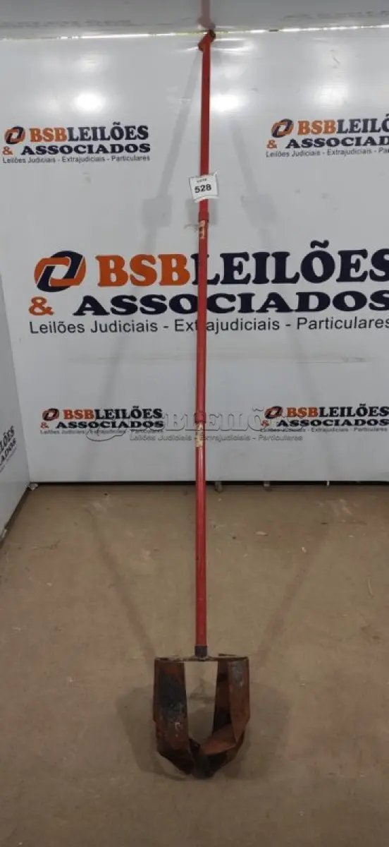 LOTE 528 - 01 TRADO MANUAL. (NO ESTADO) ATENÇÃO! FAZER A VISITAÇÃO ANTES DE ARREMATAR, NÃO SABEMOS SE FUNCIONA, LEILÃO NÃO TEM GARANTIA E NEM DEVOLUÇÃO, SUJEITO A POSSÍVEIS AVARIAS VISÍVEIS/OCULTAS