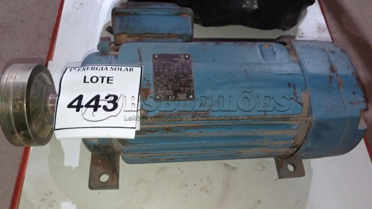 LOTE 443 - 01 MOTOR ELÉTRICO PARA SERRA DE BANCADA. (NO ESTADO) ATENÇÃO! FAZER A VISITAÇÃO ANTES DE ARREMATAR, NÃO SABEMOS SE FUNCIONA, LEILÃO NÃO TEM GARANTIA E NEM DEVOLUÇÃO, SUJEITO A POSSÍVEIS AVARIAS VISÍVEIS/OCULTAS E/OU