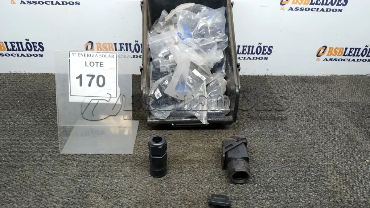 LOTE 170 - 01 LOTE COM CONECTORES SOLAR FOTOVOLTAICO.  (NO ESTADO) ATENÇÃO! FAZER A VISITAÇÃO ANTES DE ARREMATAR, NÃO SABEMOS SE FUNCIONA, LEILÃO NÃO TEM GARANTIA E NEM DEVOLUÇÃO, SUJEITO A POSSÍVEIS AVARIAS VISÍVEIS/OCULTAS E/OU AUSÊNCIA DE COMPONENTES.