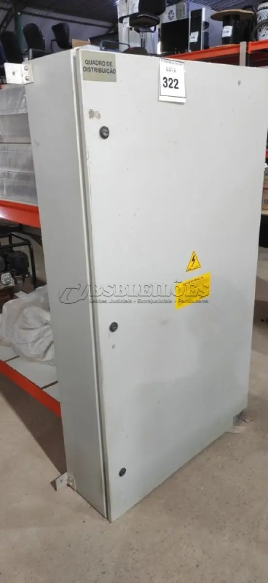 LOTE 322 - 01 QUADRO DE DISTRIBUIÇÃO ELÉTRICO. (NO ESTADO) ATENÇÃO! FAZER A VISITAÇÃO ANTES DE ARREMATAR, NÃO SABEMOS SE FUNCIONA, LEILÃO NÃO TEM GARANTIA E NEM DEVOLUÇÃO, SUJEITO A POSSÍVEIS AVARIAS VISÍVEIS/OCULTAS E/OU AUSÊNCIA DE COMPONENTES.