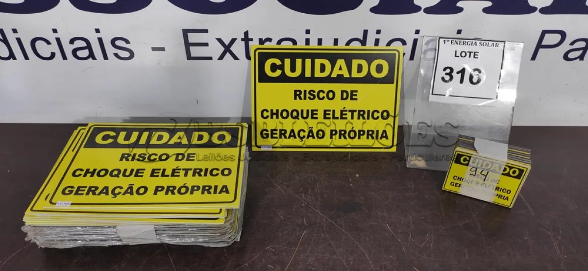 LOTE 316 - 01 LOTE COM PLACAS SINALIZADORAS DE CHOQUE. (NO ESTADO) ATENÇÃO! FAZER A VISITAÇÃO ANTES DE ARREMATAR, NÃO SABEMOS SE FUNCIONA, LEILÃO NÃO TEM GARANTIA E NEM DEVOLUÇÃO, SUJEITO A POSSÍVEIS AVARIAS VISÍVEIS/OCULTAS E/OU AUSÊNCIA DE COMPONENTES.