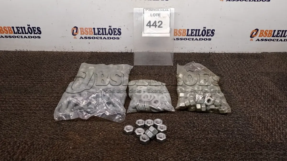 LOTE 442 - 01 CAIXA COM KIT FIXADOR ½. (NO ESTADO) ATENÇÃO! FAZER A VISITAÇÃO ANTES DE ARREMATAR, NÃO SABEMOS SE FUNCIONA, LEILÃO NÃO TEM GARANTIA E NEM DEVOLUÇÃO, SUJEITO A POSSÍVEIS AVARIAS VISÍVEIS/OCULTAS E/OU 
