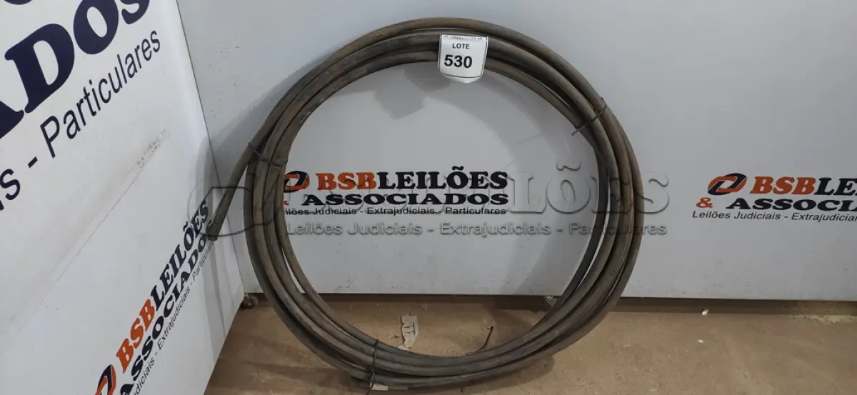 LOTE 530 - 24M DE CABO EM ALUMÍNIO ISOLADO PRETO 185MM. (NO ESTADO) ATENÇÃO! FAZER A VISITAÇÃO ANTES DE ARREMATAR, NÃO SABEMOS SE FUNCIONA, LEILÃO NÃO TEM GARANTIA E NEM DEVOLUÇÃO, SUJEITO A POSSÍVEIS AVARIAS VISÍVEIS/OCULTAS