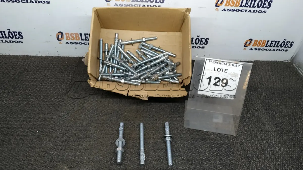 LOTE 129 - 01 CAIXA COM PARA BOLTS. (NO ESTADO) ATENÇÃO! FAZER A VISITAÇÃO ANTES DE ARREMATAR, NÃO SABEMOS SE FUNCIONA, LEILÃO NÃO TEM GARANTIA E NEM DEVOLUÇÃO, SUJEITO A POSSÍVEIS AVARIAS VISÍVEIS/OCULTAS E/OU AUSÊNCIA DE COMPONENTES.