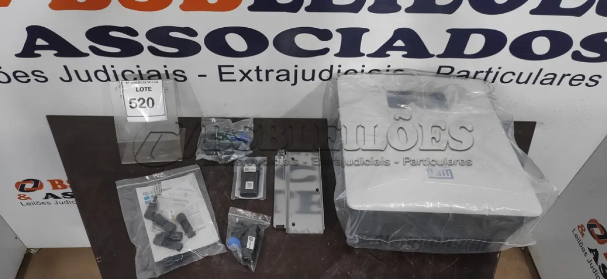 LOTE 520 - 01 INVERSOR SOLAR DA WEG SIW200G M080WO. (NO ESTADO) ATENÇÃO! FAZER A VISITAÇÃO ANTES DE ARREMATAR, NÃO SABEMOS SE FUNCIONA, LEILÃO NÃO TEM GARANTIA E NEM DEVOLUÇÃO, SUJEITO A POSSÍVEIS AVARIAS VISÍVEIS/OCULTAS