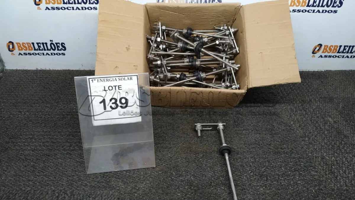 LOTE 139 - 01 CAIXA COM PARAFUSOS DE FIXAÇÃO METÁLICO M10 X 250MM AÇO INOX.  (NO ESTADO) ATENÇÃO! FAZER A VISITAÇÃO ANTES DE ARREMATAR, NÃO SABEMOS SE FUNCIONA, LEILÃO NÃO TEM GARANTIA E NEM DEVOLUÇÃO, SUJEITO A POSSÍVEIS AVARIAS VISÍVEIS/OCULTAS E/OU AUSÊNCIA DE COMPONENTES.