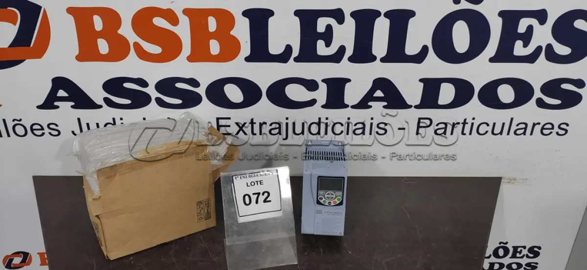 LOTE 072 - 01 INVERSOR DE BOMBEAMENTO SOLAR WEG CFW500. (NO ESTADO) ATENÇÃO! FAZER A VISITAÇÃO ANTES DE ARREMATAR, NÃO SABEMOS SE FUNCIONA, LEILÃO NÃO TEM GARANTIA E NEM DEVOLUÇÃO, SUJEITO A POSSÍVEIS AVARIAS VISÍVEIS/OCULTAS E/OU AUSÊNCIA DE COMPONENTES.