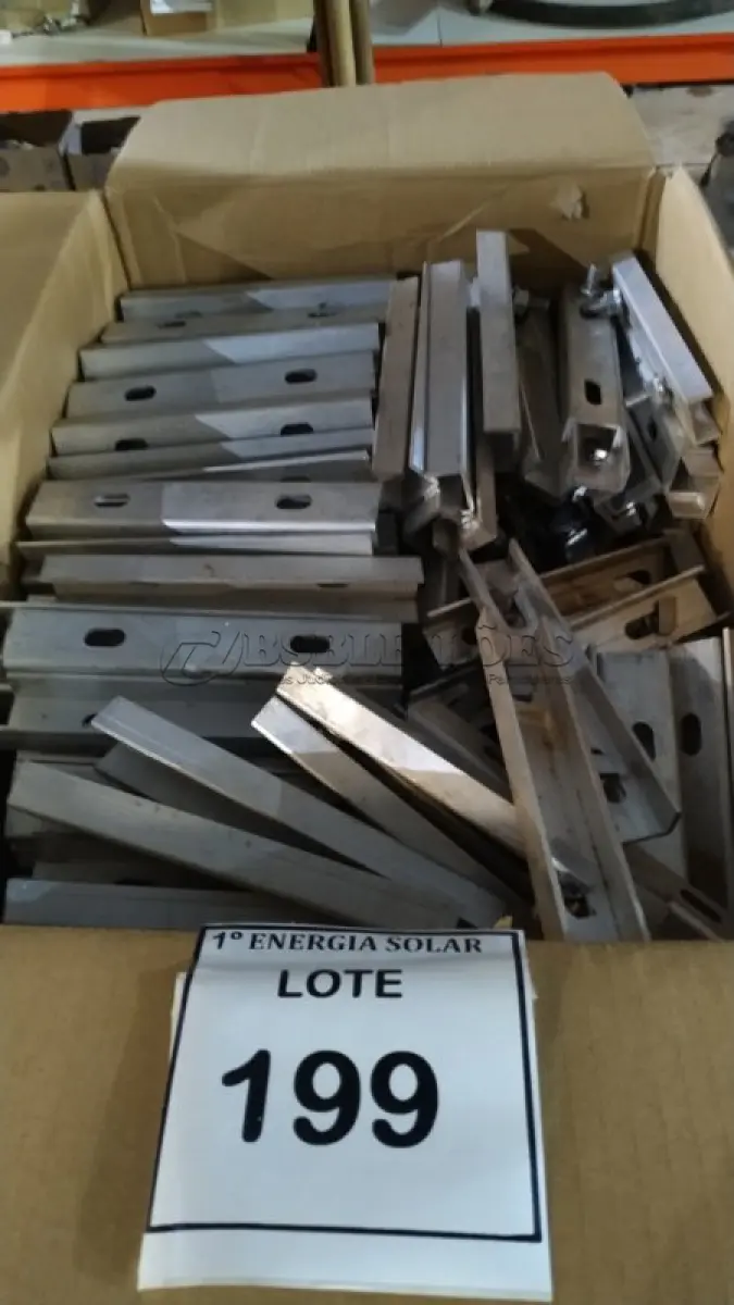 LOTE 199 - 01 LOTE COM EMENDA PERFURADAS SEM PARAFUSO. (NO ESTADO) ATENÇÃO! FAZER A VISITAÇÃO ANTES DE ARREMATAR, NÃO SABEMOS SE FUNCIONA, LEILÃO NÃO TEM GARANTIA E NEM DEVOLUÇÃO, SUJEITO A POSSÍVEIS AVARIAS VISÍVEIS/OCULTAS E/OU AUSÊNCIA DE COMPONENTES.