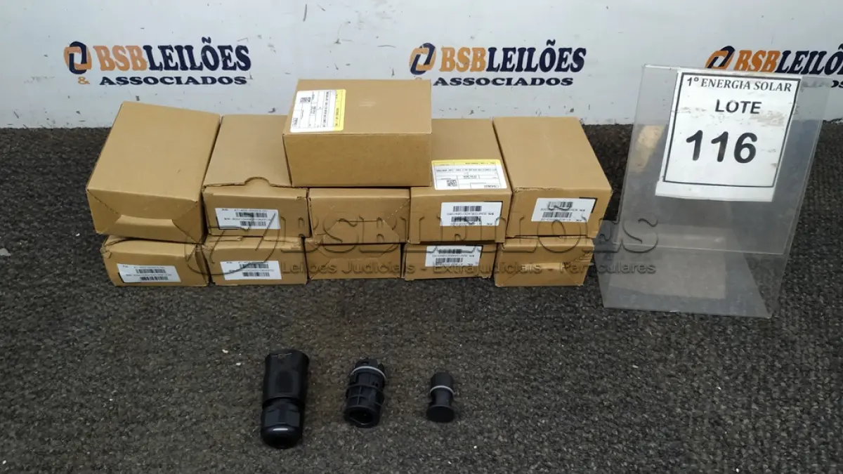 LOTE 116 - 01 CAIXA COM KIT CONECTOR SOLAR AC E END CAP WEG SIW100G. (NO ESTADO) ATENÇÃO! FAZER A VISITAÇÃO ANTES DE ARREMATAR, NÃO SABEMOS SE FUNCIONA, LEILÃO NÃO TEM GARANTIA E NEM DEVOLUÇÃO, SUJEITO A POSSÍVEIS AVARIAS VISÍVEIS/OCULTAS E/OU AUSÊNCIA DE COMPONENTES.