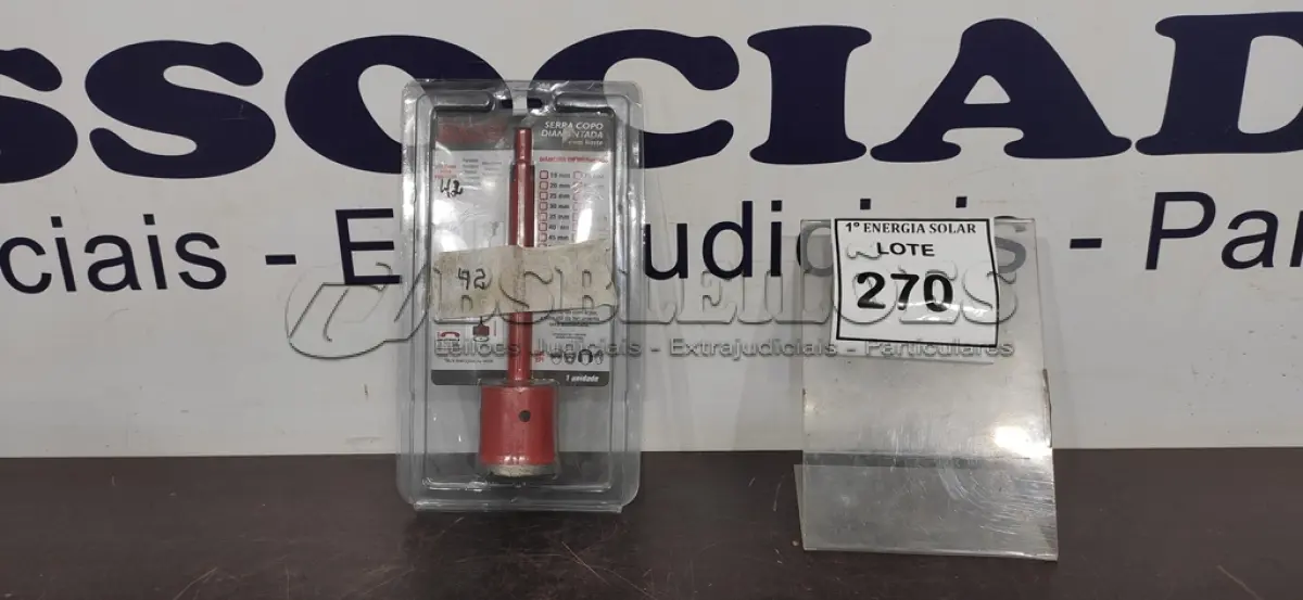 LOTE 270 - 01 SERRA COPO DIAMANTADA 53MM. (NO ESTADO) ATENÇÃO! FAZER A VISITAÇÃO ANTES DE ARREMATAR, NÃO SABEMOS SE FUNCIONA, LEILÃO NÃO TEM GARANTIA E NEM DEVOLUÇÃO, SUJEITO A POSSÍVEIS AVARIAS VISÍVEIS/OCULTAS E/OU AUSÊNCIA DE COMPONENTES.