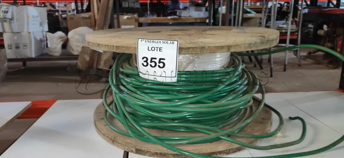 LOTE 355 - 01 CARRETEL COM 96M DE FIO 25MM NA COR VERDE. (NO ESTADO) ATENÇÃO! FAZER A VISITAÇÃO ANTES DE ARREMATAR, NÃO SABEMOS SE FUNCIONA, LEILÃO NÃO TEM GARANTIA E NEM DEVOLUÇÃO, SUJEITO A POSSÍVEIS AVARIAS VISÍVEIS/OCULTAS E/OU AUSÊNCIA DE COMPONENTES.