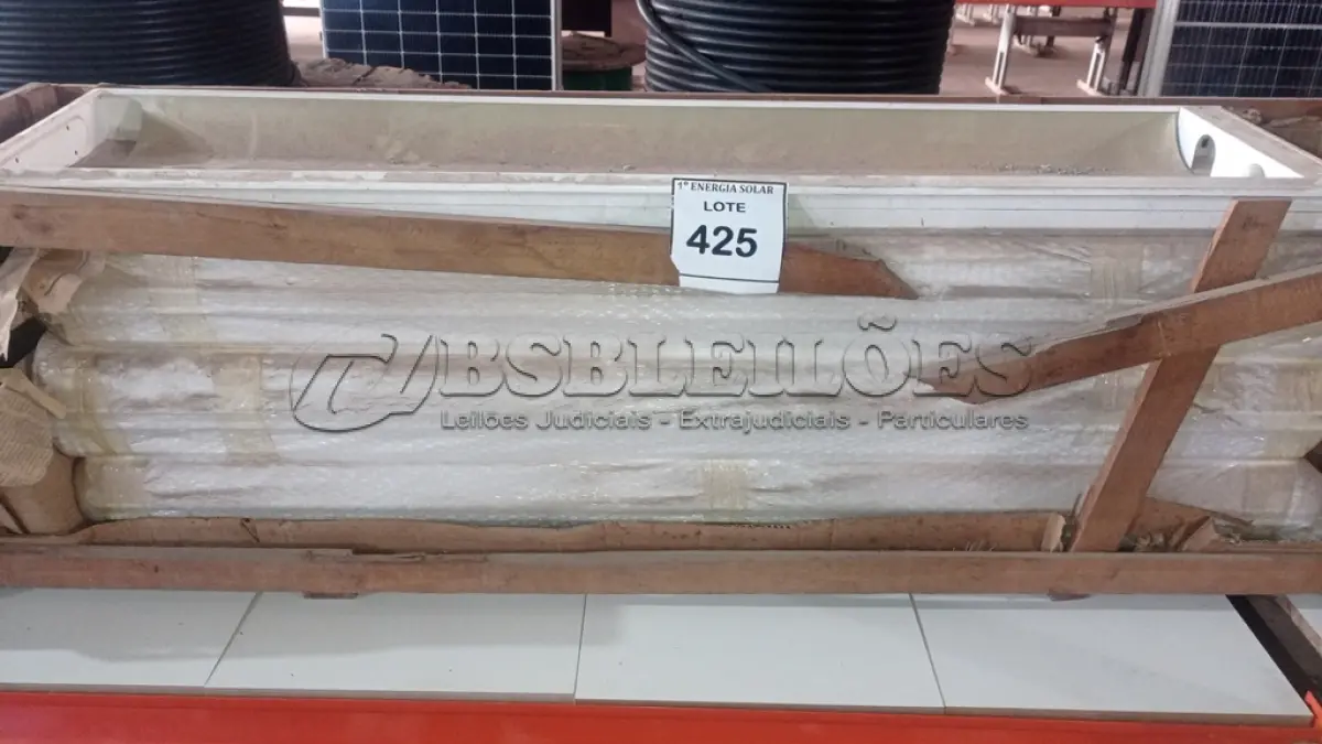 LOTE 425 - 01 LOTE COM CALHAS PARA LÂMPADAS FLUORESCENTE. (NO ESTADO) ATENÇÃO! FAZER A VISITAÇÃO ANTES DE ARREMATAR, NÃO SABEMOS SE FUNCIONA, LEILÃO NÃO TEM GARANTIA E NEM DEVOLUÇÃO, SUJEITO A POSSÍVEIS AVARIAS VISÍVEIS/OCULTAS E/OU
