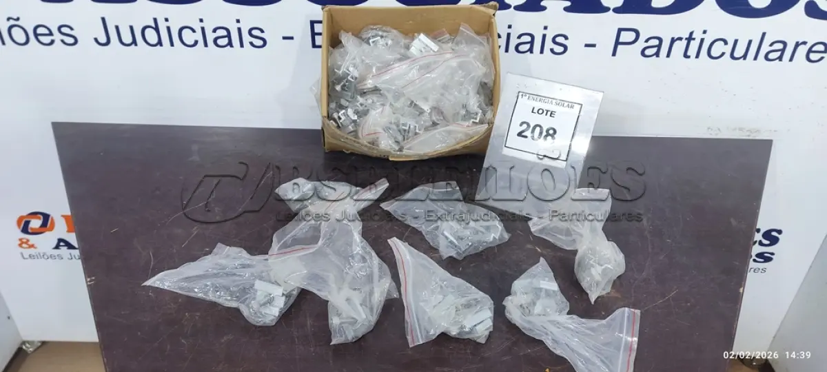 LOTE 208 - 01 LOTE COM TERMINAIS INTERMEDIÁRIOS FINAL ANTO. (NO ESTADO) ATENÇÃO! FAZER A VISITAÇÃO ANTES DE ARREMATAR, NÃO SABEMOS SE FUNCIONA, LEILÃO NÃO TEM GARANTIA E NEM DEVOLUÇÃO, SUJEITO A POSSÍVEIS AVARIAS VISÍVEIS/OCULTAS E/OU AUSÊNCIA DE COMPONENTES.