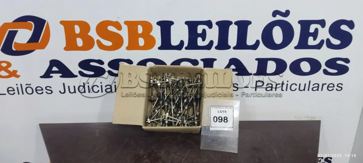 LOTE 098 - 01 CAIXA COM PARAFUSOS DE FIXAÇÃO METÁLICO M10 X 250MM AÇO INOX.  (NO ESTADO) ATENÇÃO! FAZER A VISITAÇÃO ANTES DE ARREMATAR, NÃO SABEMOS SE FUNCIONA, LEILÃO NÃO TEM GARANTIA E NEM DEVOLUÇÃO, SUJEITO A POSSÍVEIS AVARIAS VISÍVEIS/OCULTAS E/OU AUSÊNCIA DE COMPONENTES.