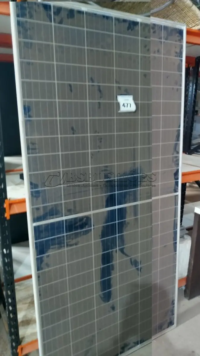 LOTE 477 - 01 MÓDULO SOLAR 445 WATTS. (NO ESTADO) ATENÇÃO! FAZER A VISITAÇÃO ANTES DE ARREMATAR, NÃO SABEMOS SE FUNCIONA, LEILÃO NÃO TEM GARANTIA E NEM DEVOLUÇÃO, SUJEITO A POSSÍVEIS AVARIAS VISÍVEIS/OCULTAS