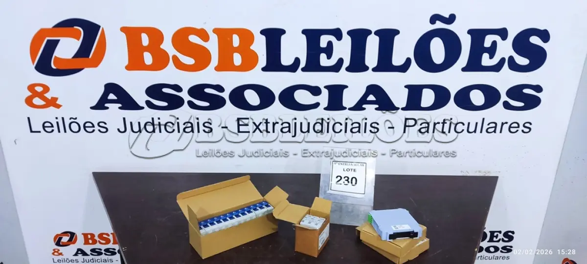 LOTE 230 - 12 BASES PARA FUSÍVEL 10X38MM 1P 32AH, 01 MÓDULO DE DETECÇÃO SOLAR CFW500 E 02 PROTETORES DE SURTO.  (NO ESTADO) ATENÇÃO! FAZER A VISITAÇÃO ANTES DE ARREMATAR, NÃO SABEMOS SE FUNCIONA, LEILÃO NÃO TEM GARANTIA E NEM DEVOLUÇÃO, SUJEITO A POSSÍVEIS AVARIAS VISÍVEIS/OCULTAS E/OU AUSÊNCIA DE COMPONENTES.