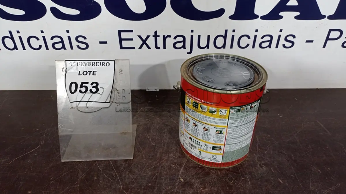 LOTE 053 - 01 BALDE DE ESMALTE SINTÉTICO 3,6L NA COR BRILHANTE AZUL REAL MARCA GLASURIT. (NO ESTADO) ATENÇÃO! FAZER A VISITAÇÃO ANTES DE ARREMATAR, NÃO SABEMOS SE FUNCIONA, LEILÃO NÃO TEM GARANTIA E NEM DEVOLUÇÃO, SUJEITO A POSSÍVEIS AVARIAS VISÍVEIS/OCULTAS E/OU AUSÊNCIA DE COMPONENTES.
