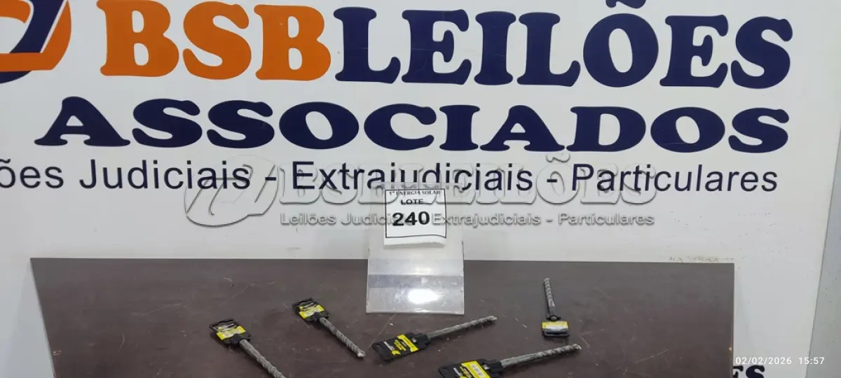 LOTE 240 - 04 BROCAS SDS-PLUS 10X160MM DE VIDEA E 01 BROCA SDS-PLUS 12X210MM DE VIDEA. (NO ESTADO) ATENÇÃO! FAZER A VISITAÇÃO ANTES DE ARREMATAR, NÃO SABEMOS SE FUNCIONA, LEILÃO NÃO TEM GARANTIA E NEM DEVOLUÇÃO, SUJEITO A POSSÍVEIS AVARIAS VISÍVEIS/OCULTAS E/OU AUSÊNCIA DE COMPONENTES.