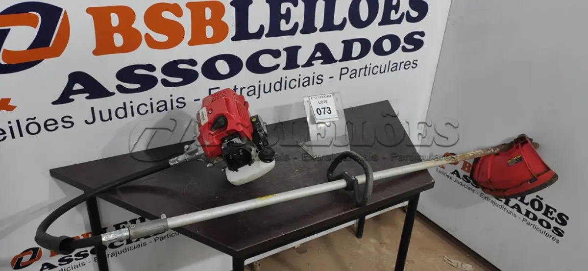 LOTE 073 - 01 ROÇADEIRA INCOMPLETA MARCA TOYAMA. (NO ESTADO) ATENÇÃO! FAZER A VISITAÇÃO ANTES DE ARREMATAR, NÃO SABEMOS SE FUNCIONA, LEILÃO NÃO TEM GARANTIA E NEM DEVOLUÇÃO, SUJEITO A POSSÍVEIS AVARIAS VISÍVEIS/OCULTAS E/OU AUSÊNCIA DE COMPONENTES.