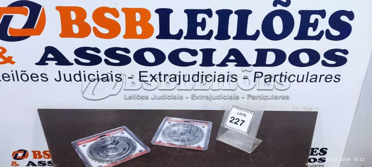 LOTE 227 - 02 LÂMINAS DE SERRA CIRCULAR PARA MADEIRA MARCA NOVE54 (NOVO). (NO ESTADO) ATENÇÃO! FAZER A VISITAÇÃO ANTES DE ARREMATAR, NÃO SABEMOS SE FUNCIONA, LEILÃO NÃO TEM GARANTIA E NEM DEVOLUÇÃO, SUJEITO A POSSÍVEIS AVARIAS VISÍVEIS/OCULTAS E/OU AUSÊNCIA DE COMPONENTES.