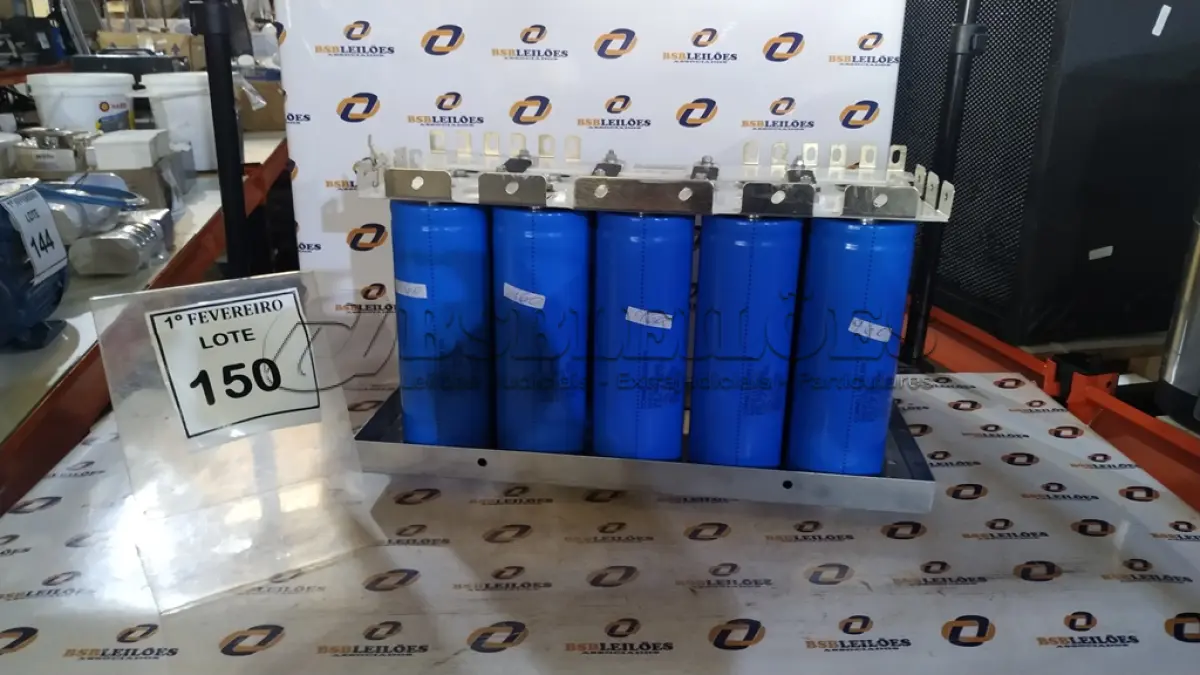 LOTE 150 - 10 CAPACITORES 6.000UF. (NO ESTADO) ATENÇÃO! FAZER A VISITAÇÃO ANTES DE ARREMATAR, NÃO SABEMOS SE FUNCIONA, LEILÃO NÃO TEM GARANTIA E NEM DEVOLUÇÃO, SUJEITO A POSSÍVEIS AVARIAS VISÍVEIS/OCULTAS E/OU AUSÊNCIA DE COMPONENTES.