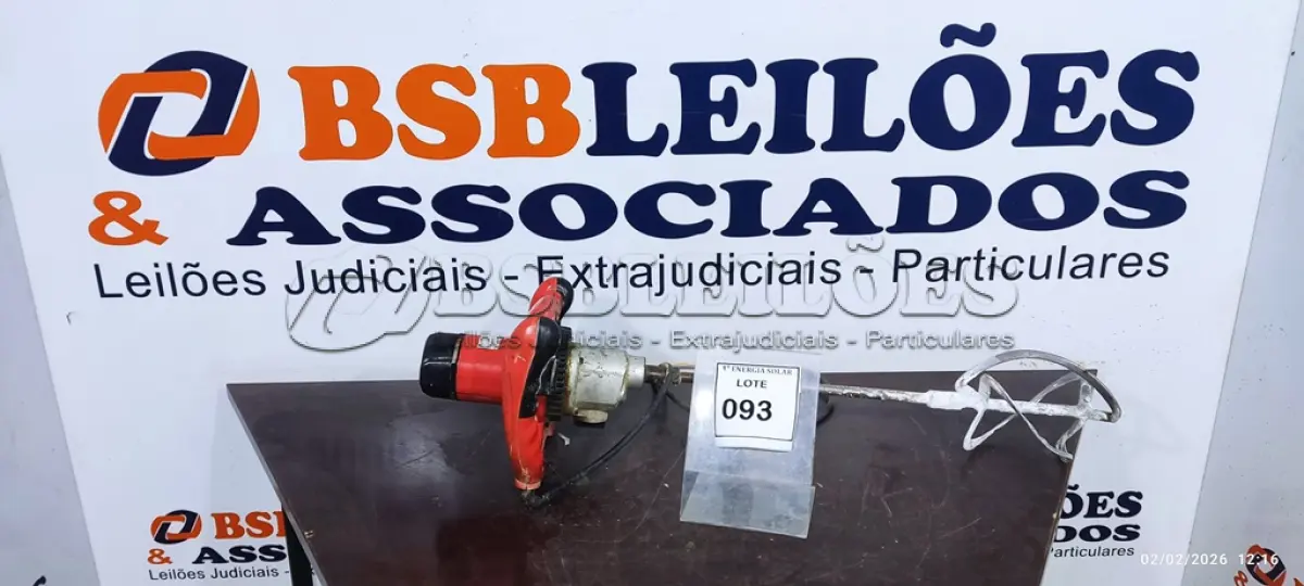 LOTE 093 - 01 MISTURADOR DE TINTA ELÉTRICO. (NO ESTADO) ATENÇÃO! FAZER A VISITAÇÃO ANTES DE ARREMATAR, NÃO SABEMOS SE FUNCIONA, LEILÃO NÃO TEM GARANTIA E NEM DEVOLUÇÃO, SUJEITO A POSSÍVEIS AVARIAS VISÍVEIS/OCULTAS E/OU AUSÊNCIA DE COMPONENTES.