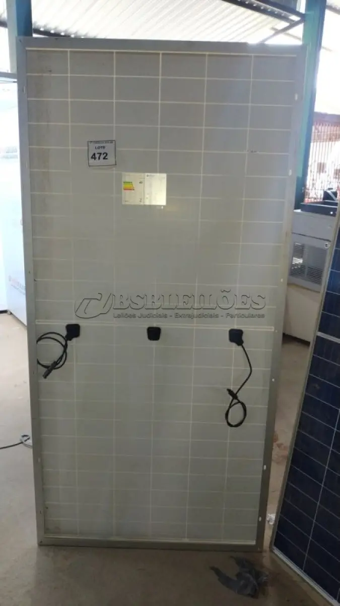 LOTE 472 - 01 MÓDULO SOLAR 385 WATTS. (NO ESTADO) ATENÇÃO! FAZER A VISITAÇÃO ANTES DE ARREMATAR, NÃO SABEMOS SE FUNCIONA, LEILÃO NÃO TEM GARANTIA E NEM DEVOLUÇÃO, SUJEITO A POSSÍVEIS AVARIAS VISÍVEIS/OCULTAS