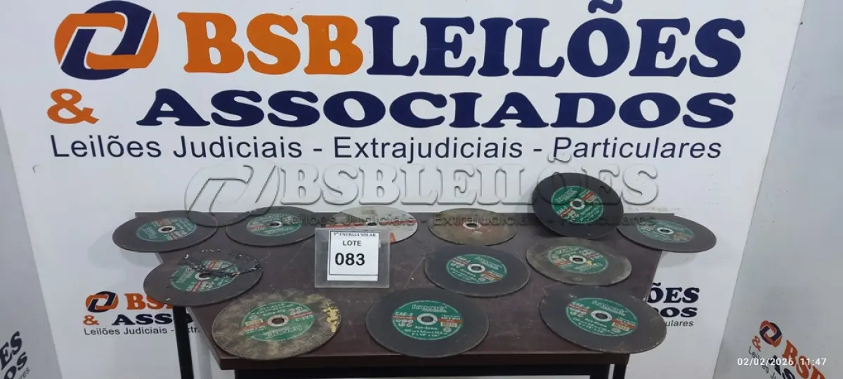 LOTE 083 - 12 DISCOS DE CORTE 9”. (NO ESTADO) ATENÇÃO! FAZER A VISITAÇÃO ANTES DE ARREMATAR, NÃO SABEMOS SE FUNCIONA, LEILÃO NÃO TEM GARANTIA E NEM DEVOLUÇÃO, SUJEITO A POSSÍVEIS AVARIAS VISÍVEIS/OCULTAS E/OU AUSÊNCIA DE COMPONENTES.