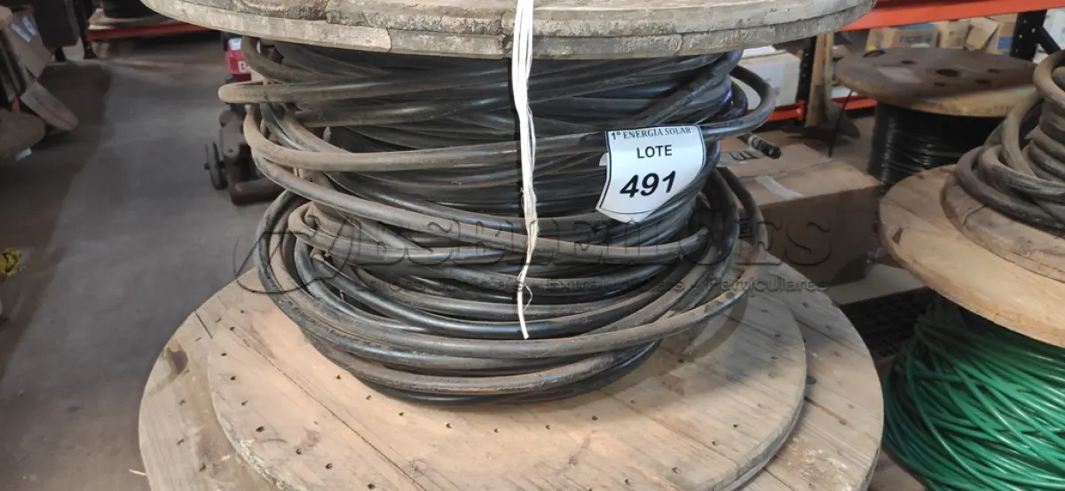 LOTE 491 - 115M DE FIO EM ALUMÍNIO ISOLADO PRETO 0,95MM. (NO ESTADO) ATENÇÃO! FAZER A VISITAÇÃO ANTES DE ARREMATAR, NÃO SABEMOS SE FUNCIONA, LEILÃO NÃO TEM GARANTIA E NEM DEVOLUÇÃO, SUJEITO A POSSÍVEIS AVARIAS VISÍVEIS/OCULTAS