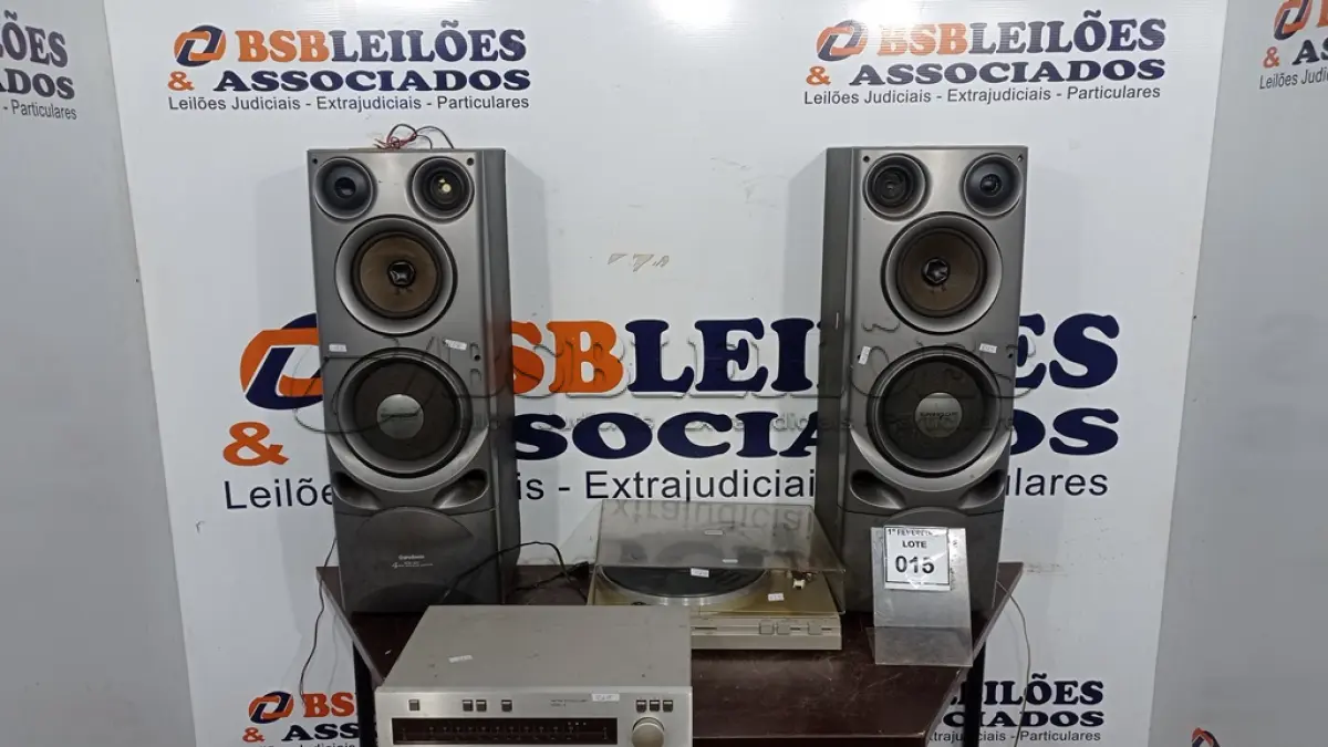 LOTE 015 - 01 TOCA DISCO MODELO DS40 MARCA GRADIENTE E 01 TUNNER MODULAR MARCA GRADIENTE COM 02 CAIXAS MODELO VOLCANIC MARCA GRADIENTE. (NO ESTADO) ATENÇÃO! FAZER A VISITAÇÃO ANTES DE ARREMATAR, NÃO SABEMOS SE FUNCIONA, LEILÃO NÃO TEM GARANTIA E NEM DEVOLUÇÃO, SUJEITO A POSSÍVEIS AVARIAS VISÍVEIS/OCULTAS E/OU AUSÊNCIA DE COMPONENTES.