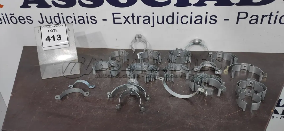 LOTE 413 - 01 LOTE COM ABRAÇADEIRAS COPO DIVERSAS. (NO ESTADO) ATENÇÃO! FAZER A VISITAÇÃO ANTES DE ARREMATAR, NÃO SABEMOS SE FUNCIONA, LEILÃO NÃO TEM GARANTIA E NEM DEVOLUÇÃO, SUJEITO A POSSÍVEIS AVARIAS VISÍVEIS/OCULTAS E/OU 