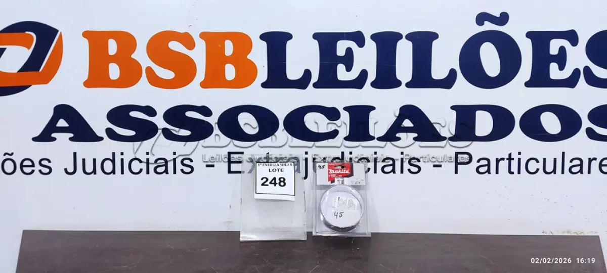 LOTE 248 - 01 SERRA COPO DE 102MM. (NO ESTADO) ATENÇÃO! FAZER A VISITAÇÃO ANTES DE ARREMATAR, NÃO SABEMOS SE FUNCIONA, LEILÃO NÃO TEM GARANTIA E NEM DEVOLUÇÃO, SUJEITO A POSSÍVEIS AVARIAS VISÍVEIS/OCULTAS E/OU AUSÊNCIA DE COMPONENTES.