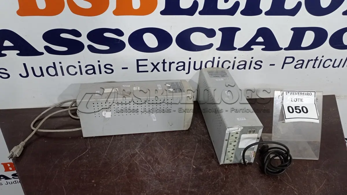 LOTE 050 - 02 NOBREAKS 1.200 VA MARCA SMS. (NO ESTADO) ATENÇÃO! FAZER A VISITAÇÃO ANTES DE ARREMATAR, NÃO SABEMOS SE FUNCIONA, LEILÃO NÃO TEM GARANTIA E NEM DEVOLUÇÃO, SUJEITO A POSSÍVEIS AVARIAS VISÍVEIS/OCULTAS E/OU AUSÊNCIA DE COMPONENTES.