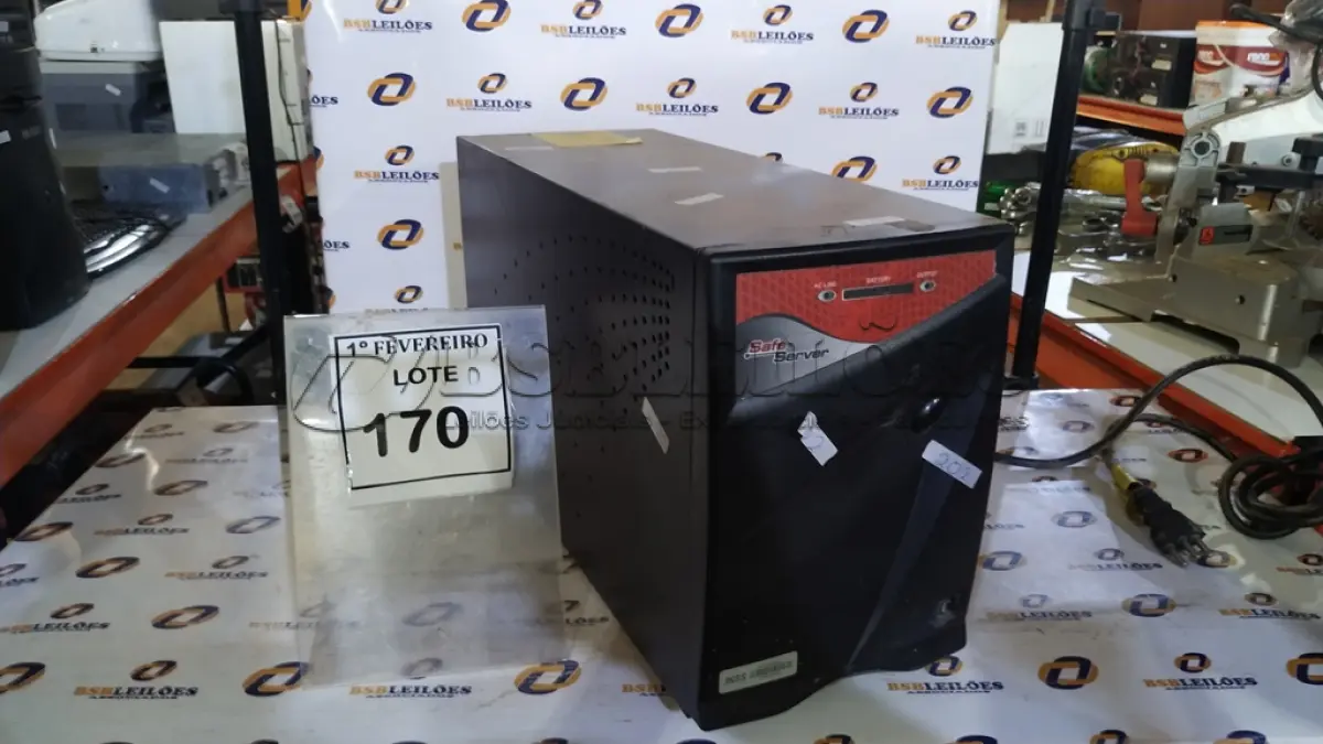 LOTE 170 - 01 NOBREAK MARCA SAFE SERVER 2KVA. (NO ESTADO) ATENÇÃO! FAZER A VISITAÇÃO ANTES DE ARREMATAR, NÃO SABEMOS SE FUNCIONA, LEILÃO NÃO TEM GARANTIA E NEM DEVOLUÇÃO, SUJEITO A POSSÍVEIS AVARIAS VISÍVEIS/OCULTAS E/OU AUSÊNCIA DE COMPONENTES.