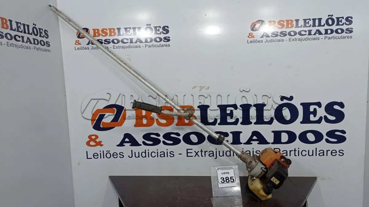LOTE 385 - 01 ROÇADEIRA A GASOLINA INCOMPLETA. (NO ESTADO) ATENÇÃO! FAZER A VISITAÇÃO ANTES DE ARREMATAR, NÃO SABEMOS SE FUNCIONA, LEILÃO NÃO TEM GARANTIA E NEM DEVOLUÇÃO, SUJEITO A POSSÍVEIS AVARIAS VISÍVEIS/OCULTAS E/OU AUSÊNCIA DE COMPONENTES.