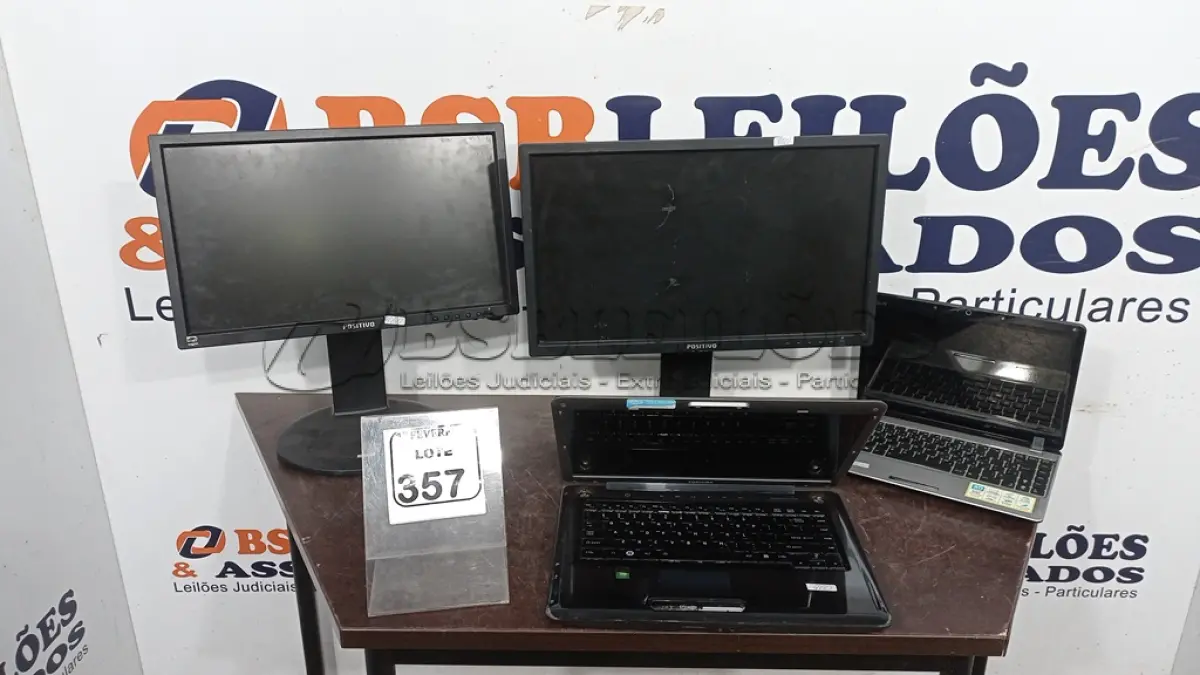 LOTE 357 - 02 MONITORES MARCA POSITIVO E 02 NOTEBOOKS PARA RETIRADA DE PEÇAS. (NO ESTADO) ATENÇÃO! FAZER A VISITAÇÃO ANTES DE ARREMATAR, NÃO SABEMOS SE FUNCIONA, LEILÃO NÃO TEM GARANTIA E NEM DEVOLUÇÃO, SUJEITO A POSSÍVEIS AVARIAS VISÍVEIS/OCULTAS E/OU AUSÊNCIA DE COMPONENTES.