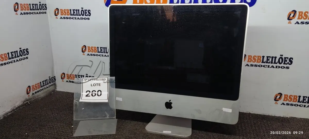 LOTE 260 - 01 IMAC APPLE. (NO ESTADO) ATENÇÃO! FAZER A VISITAÇÃO ANTES DE ARREMATAR, NÃO SABEMOS SE FUNCIONA, LEILÃO NÃO TEM GARANTIA E NEM DEVOLUÇÃO, SUJEITO A POSSÍVEIS AVARIAS VISÍVEIS/OCULTAS E/OU AUSÊNCIA DE COMPONENTES.