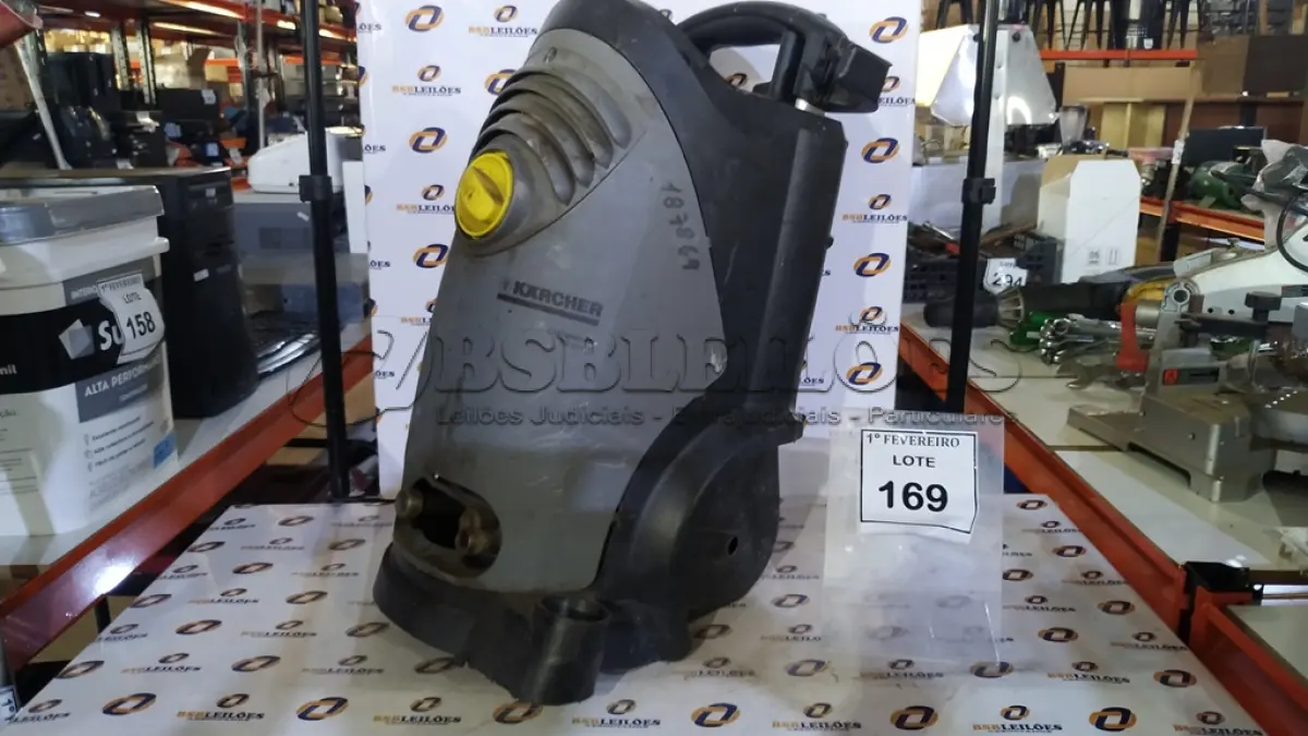 LOTE 169 - 01 LAVADORA DE ALTA PRESSÃO 220V INCOMPLETA MARCA KARCHER. (NO ESTADO) ATENÇÃO! FAZER A VISITAÇÃO ANTES DE ARREMATAR, NÃO SABEMOS SE FUNCIONA, LEILÃO NÃO TEM GARANTIA E NEM DEVOLUÇÃO, SUJEITO A POSSÍVEIS AVARIAS VISÍVEIS/OCULTAS E/OU AUSÊNCIA DE COMPONENTES.