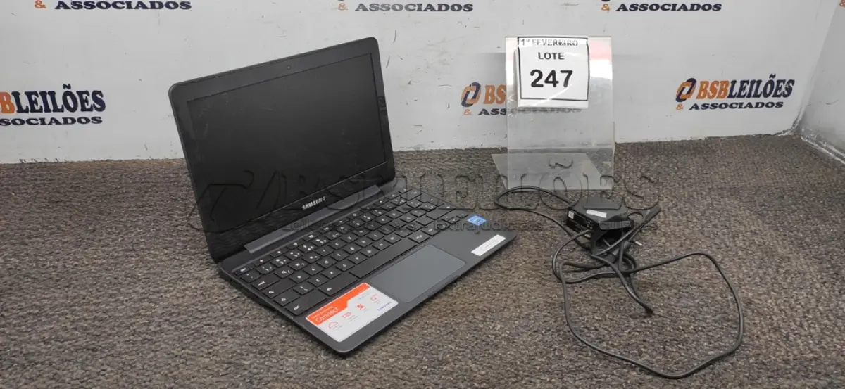 LOTE 247 - 01 NOTEBOOK 16GB MEMÓRIA 2GB LINHA CONNECT MARCA SAMSUNG COM FONTE. (NO ESTADO) ATENÇÃO! TELA DE 11.6’’ FAZER A VISITAÇÃO ANTES DE ARREMATAR, NÃO SABEMOS SE FUNCIONA, LEILÃO NÃO TEM GARANTIA E NEM DEVOLUÇÃO, SUJEITO A POSSÍVEIS AVARIAS VISÍVEIS/OCULTAS E/OU AUSÊNCIA DE COMPONENTES.