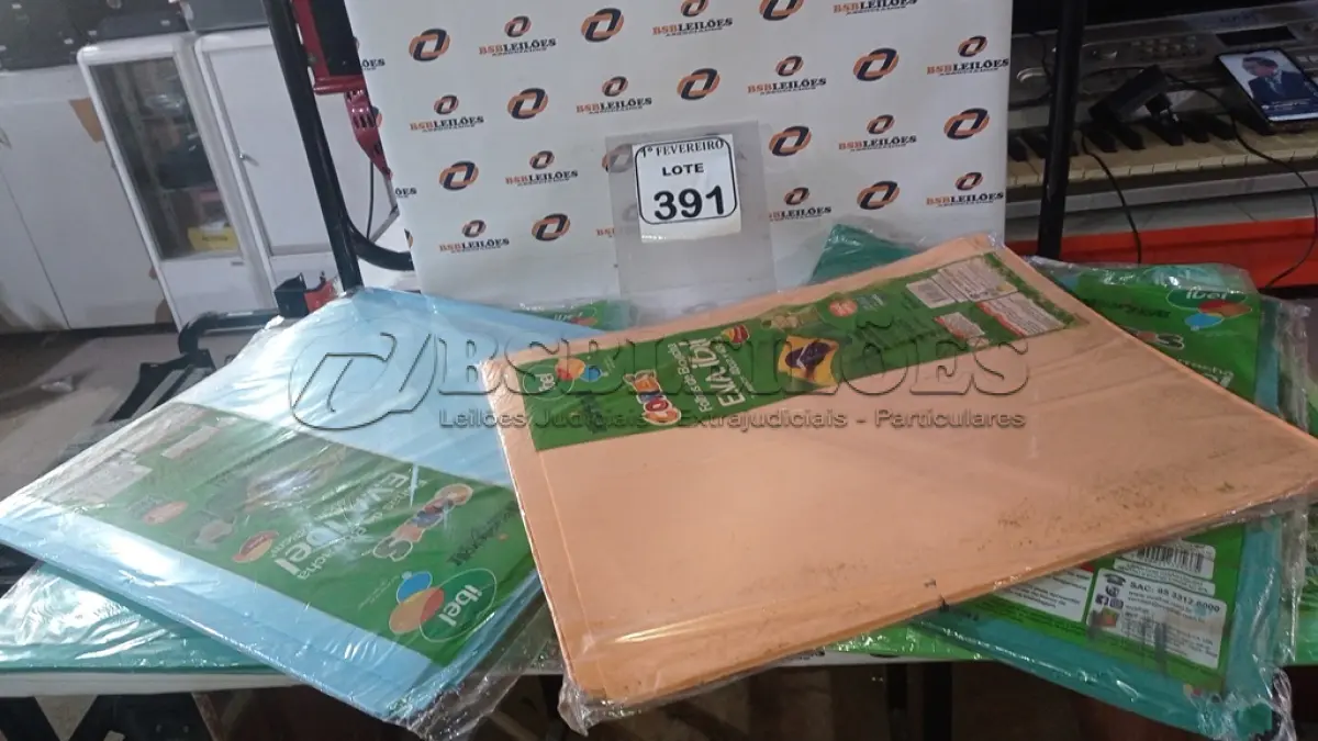 LOTE 391 - 05 PACOTES DE FOLHA DE BORRACHA. (NO ESTADO) ATENÇÃO! FAZER A VISITAÇÃO ANTES DE ARREMATAR, NÃO SABEMOS SE FUNCIONA, LEILÃO NÃO TEM GARANTIA E NEM DEVOLUÇÃO, SUJEITO A POSSÍVEIS AVARIAS VISÍVEIS/OCULTAS E/OU AUSÊNCIA DE COMPONENTES.