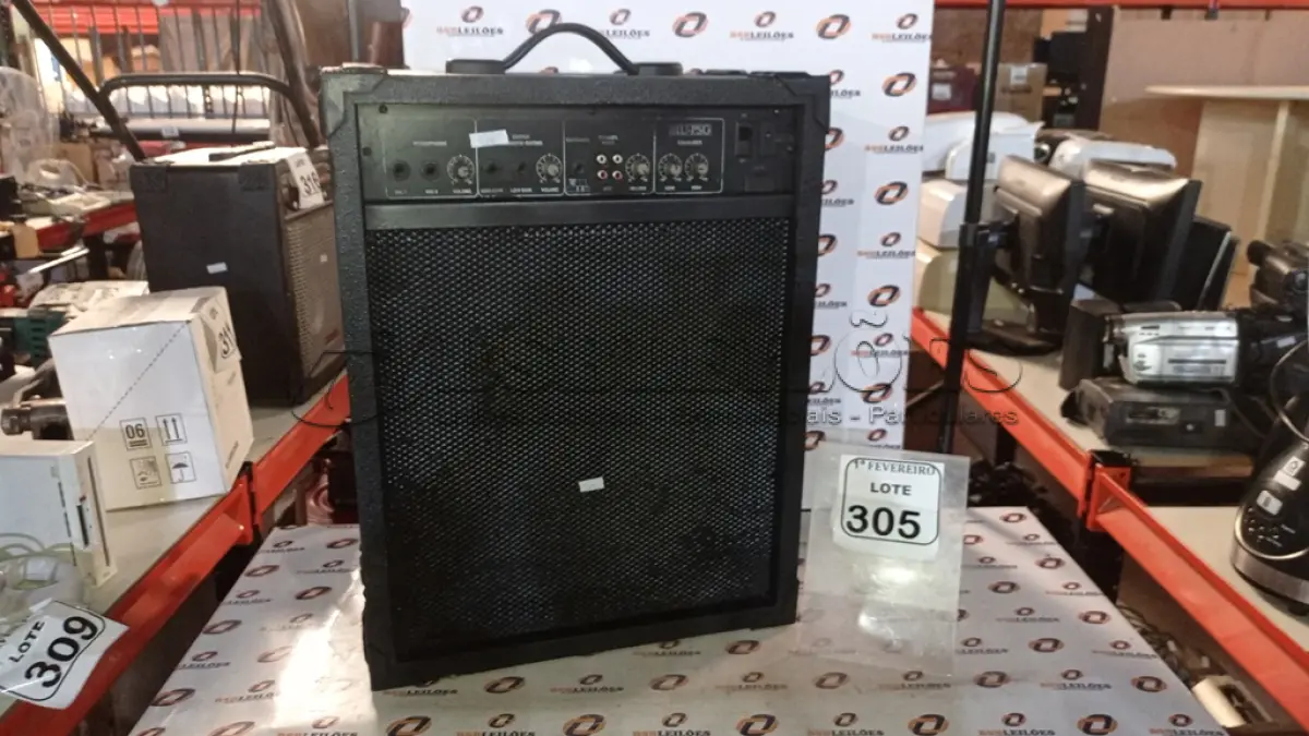 LOTE 305 - 01 CAIXA DE SOM AMPLIFICADA. (NO ESTADO) ATENÇÃO! FAZER A VISITAÇÃO ANTES DE ARREMATAR, NÃO SABEMOS SE FUNCIONA, LEILÃO NÃO TEM GARANTIA E NEM DEVOLUÇÃO, SUJEITO A POSSÍVEIS AVARIAS VISÍVEIS/OCULTAS E/OU AUSÊNCIA DE COMPONENTES.