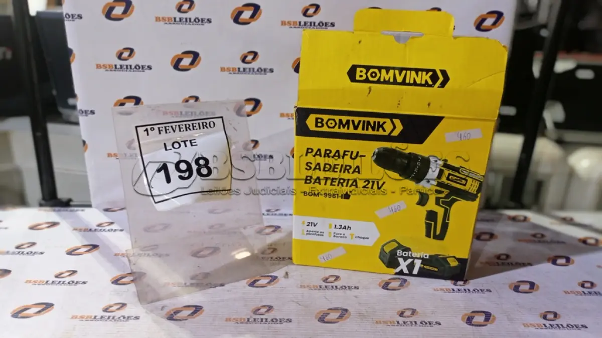 LOTE 198 - 01 PARAFUSADEIRA COM BATERIA 21V. (NO ESTADO) ATENÇÃO! FAZER A VISITAÇÃO ANTES DE ARREMATAR, NÃO SABEMOS SE FUNCIONA, LEILÃO NÃO TEM GARANTIA E NEM DEVOLUÇÃO, SUJEITO A POSSÍVEIS AVARIAS VISÍVEIS/OCULTAS E/OU AUSÊNCIA DE COMPONENTES.