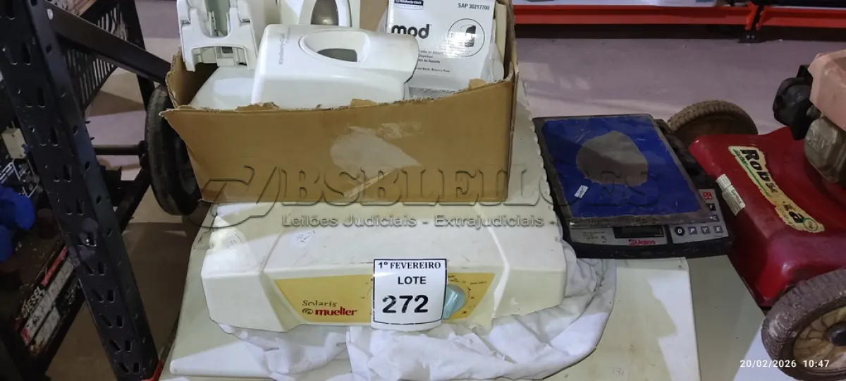 LOTE 272 - 01 BALANÇA MARCA URANO, 01 DEPURADOR DE AR, 01 MÁQUINA DE LAVAR ROUPAS COMPACTO E VÁRIOS DISPENSES DE ÁLCOOL EM GEL. (NO ESTADO) ATENÇÃO! FAZER A VISITAÇÃO ANTES DE ARREMATAR, NÃO SABEMOS SE FUNCIONA, LEILÃO NÃO TEM GARANTIA E NEM DEVOLUÇÃO, SUJEITO A POSSÍVEIS AVARIAS VISÍVEIS/OCULTAS E/OU AUSÊNCIA DE COMPONENTES.