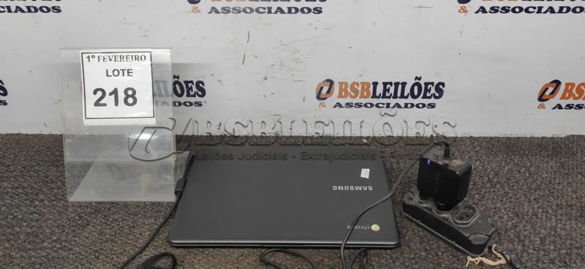 LOTE 218 - 01 NOTEBOOK 16GB MEMÓRIA 2GB LINHA CONNECT MARCA SAMSUNG COM FONTE. (NO ESTADO) ATENÇÃO! TELA DE 11.6’’ FAZER A VISITAÇÃO ANTES DE ARREMATAR, NÃO SABEMOS SE FUNCIONA, LEILÃO NÃO TEM GARANTIA E NEM DEVOLUÇÃO, SUJEITO A POSSÍVEIS AVARIAS VISÍVEIS/OCULTAS E/OU AUSÊNCIA DE COMPONENTES.