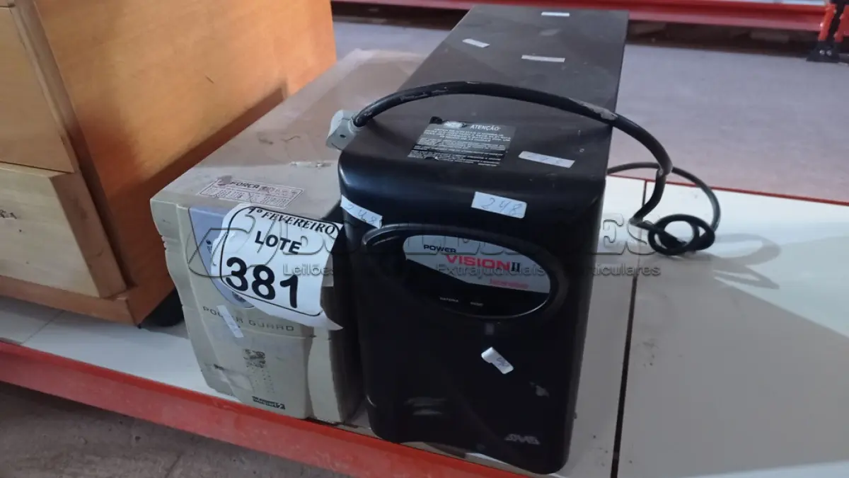 LOTE 381 - 01 NOBREAK DE 3.000VA E 01 NOBREAK DE 2.500VA. (NO ESTADO) ATENÇÃO! FAZER A VISITAÇÃO ANTES DE ARREMATAR, NÃO SABEMOS SE FUNCIONA, LEILÃO NÃO TEM GARANTIA E NEM DEVOLUÇÃO, SUJEITO A POSSÍVEIS AVARIAS VISÍVEIS/OCULTAS E/OU AUSÊNCIA DE COMPONENTES.