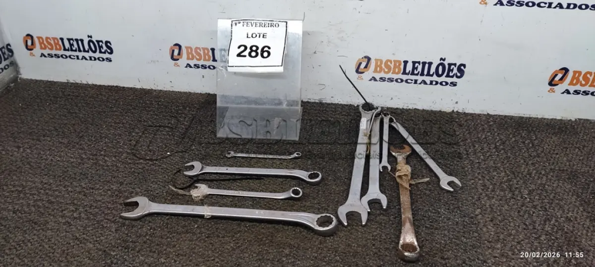 LOTE 286 - 01 LOTE COM VÁRIAS CHAVES TAMANHOS E MEDIDAS DIVERSAS MARCA BELZER. (NO ESTADO) ATENÇÃO! FAZER A VISITAÇÃO ANTES DE ARREMATAR, NÃO SABEMOS SE FUNCIONA, LEILÃO NÃO TEM GARANTIA E NEM DEVOLUÇÃO, SUJEITO A POSSÍVEIS AVARIAS VISÍVEIS/OCULTAS E/OU AUSÊNCIA DE COMPONENTES.