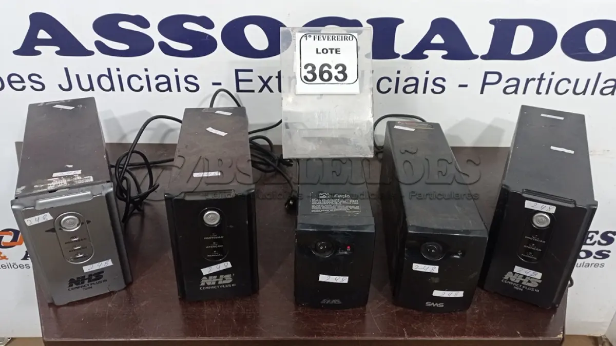 LOTE 363 - 05 NOBREAKS DE MARCAS E MODELOS DIVERSOS. (NO ESTADO) ATENÇÃO! FAZER A VISITAÇÃO ANTES DE ARREMATAR, NÃO SABEMOS SE FUNCIONA, LEILÃO NÃO TEM GARANTIA E NEM DEVOLUÇÃO, SUJEITO A POSSÍVEIS AVARIAS VISÍVEIS/OCULTAS E/OU AUSÊNCIA DE COMPONENTES.
