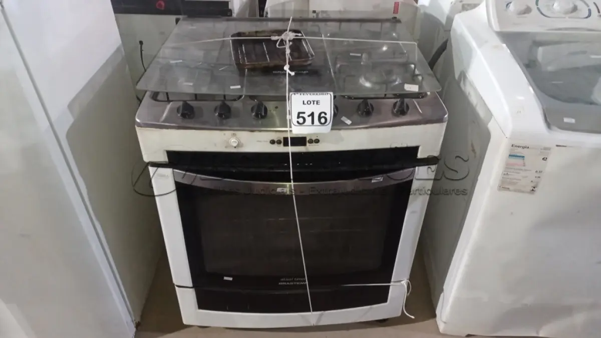 LOTE 516 - 01 FOGÃO 05 BOCAS MARCA BRASTEMP. (NO ESTADO) ATENÇÃO! FAZER A VISITAÇÃO ANTES DE ARREMATAR, NÃO SABEMOS SE FUNCIONA, LEILÃO NÃO TEM GARANTIA E NEM DEVOLUÇÃO, SUJEITO A POSSÍVEIS AVARIAS VISÍVEIS/OCULTAS E/OU AUSÊNCIA DE COMPONENTES.