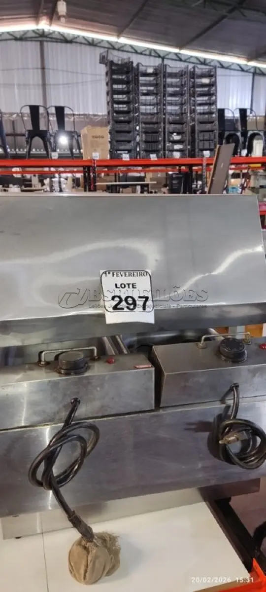LOTE 297 - 01 FRITADEIRA DUPLA EM INOX. (NO ESTADO) ATENÇÃO! FAZER A VISITAÇÃO ANTES DE ARREMATAR, NÃO SABEMOS SE FUNCIONA, LEILÃO NÃO TEM GARANTIA E NEM DEVOLUÇÃO, SUJEITO A POSSÍVEIS AVARIAS VISÍVEIS/OCULTAS E/OU AUSÊNCIA DE COMPONENTES.